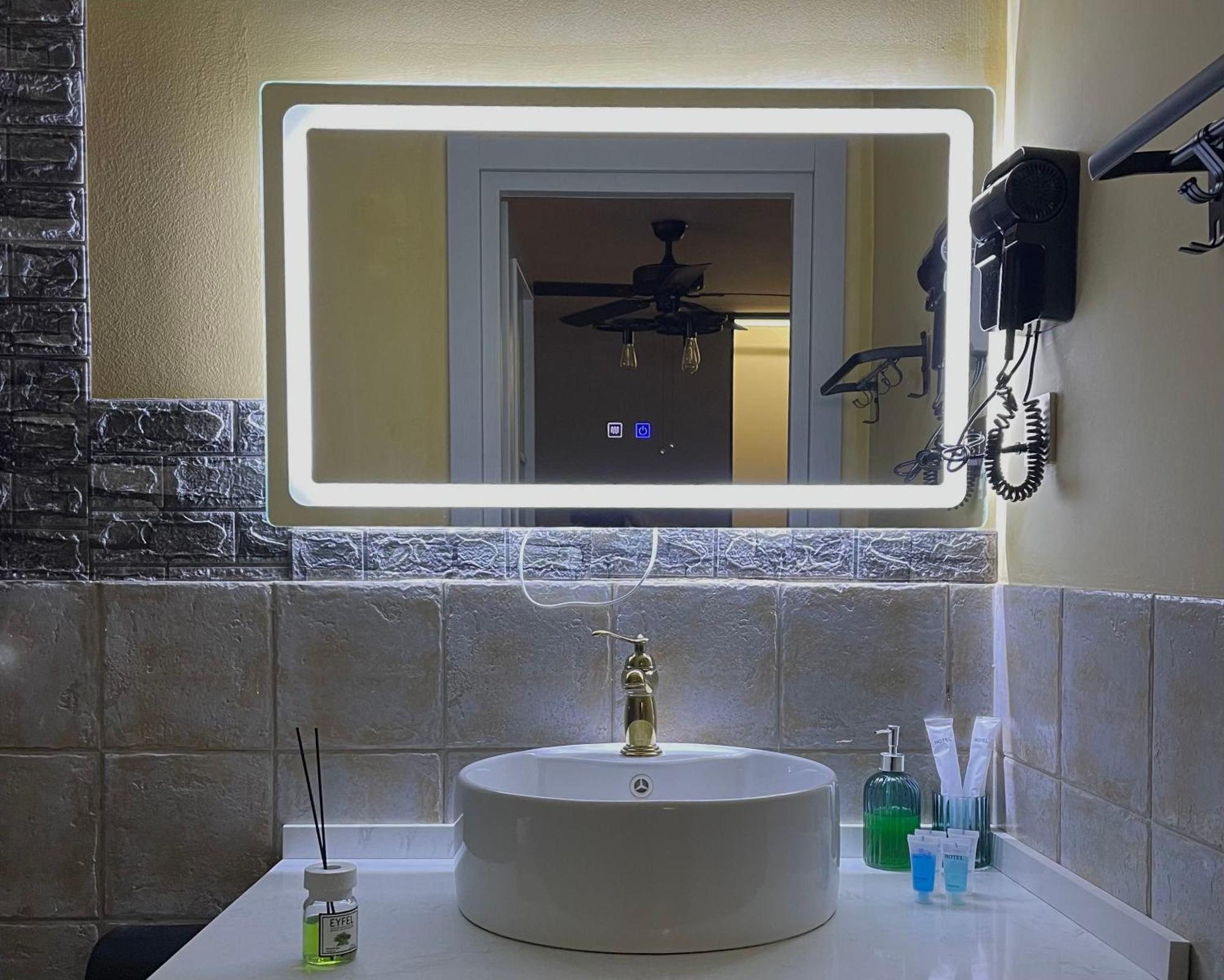 Apart Hotel Console Tbilisi Ngoại thất bức ảnh