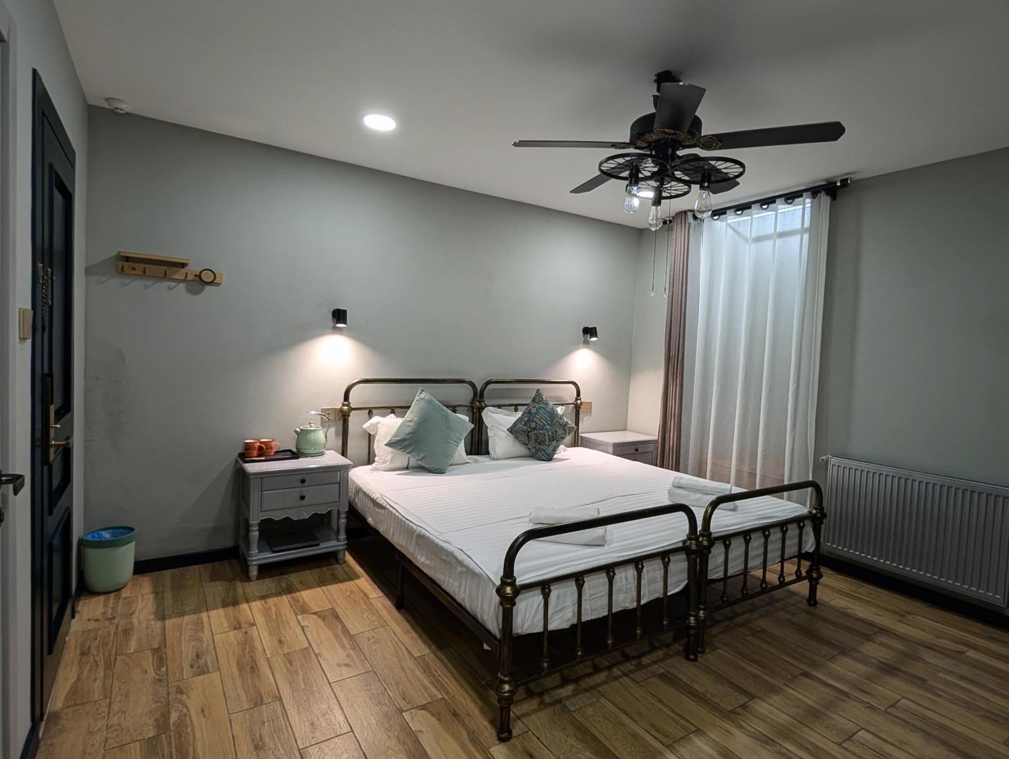 Apart Hotel Console Tbilisi Ngoại thất bức ảnh